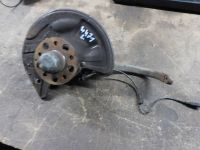 Radlagergeh�use links vorn <br>MERCEDES-BENZ E-KLASSE (W211) E 320 CDI